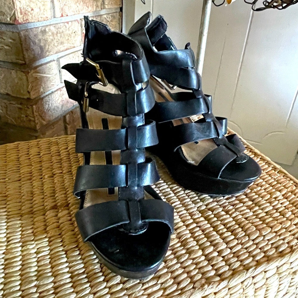 New Directions | Black Sandal Wedges
